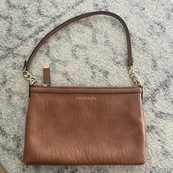 Calvin Klein brown leather shoulder bag - Picture 1 of 5